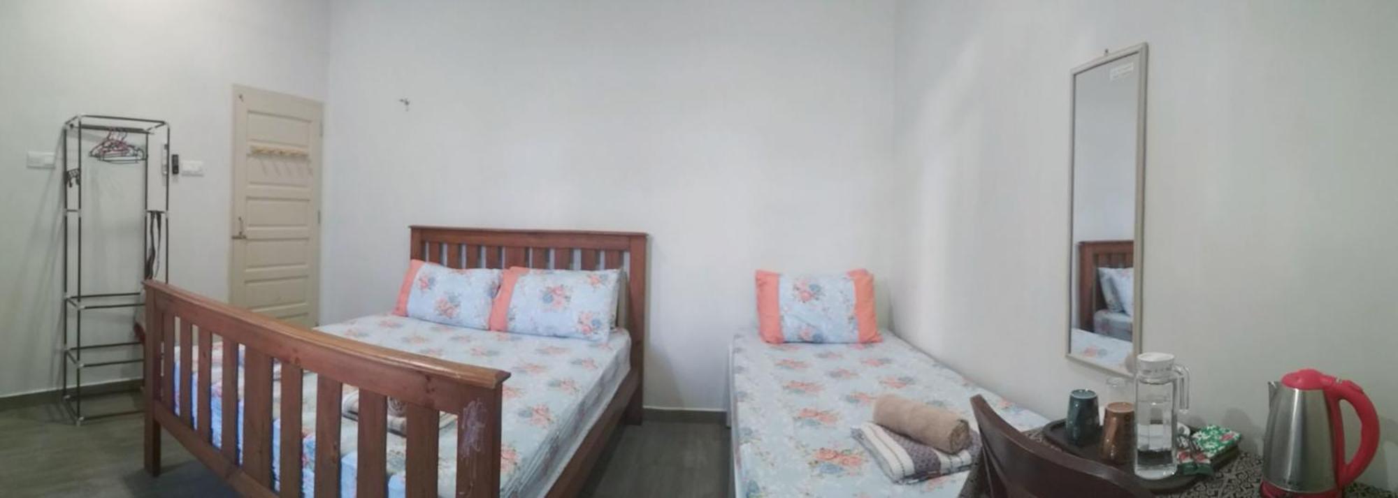 Kc Beachfront Marang Room photo